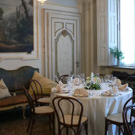 Cernigliaro Dimora Storica Couette-café 4*
